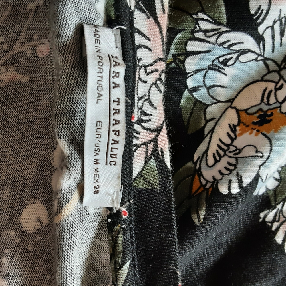 Zara Black Floral Short Sleeve Top - Picture 4 of 4